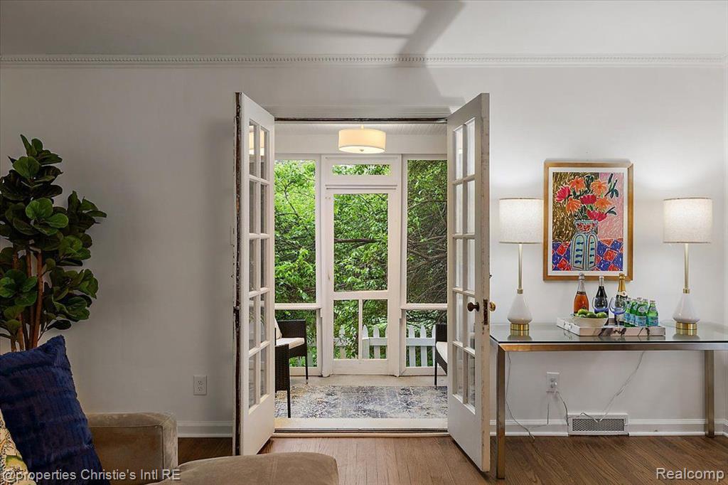 75 Grosse Pointe Blvd, Grosse Pointe Farms, MI 48236 — Photo 5