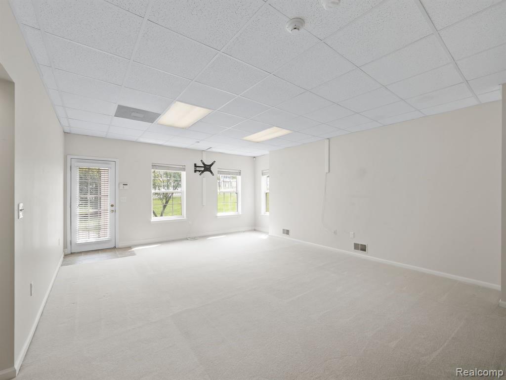 694 W BLUFF, Rochester Hills, MI 48307 — Photo 30
