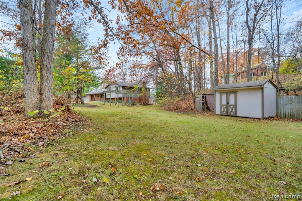 75 Ridgemont Road, Oxford, MI 48370 — Photo 8