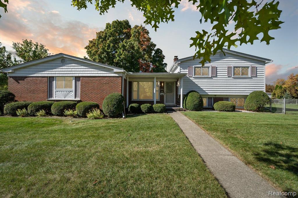 862 JUNEAU Road, Ypsilanti, MI 48198 — Photo 2