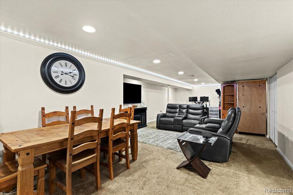 7677 MCCLEMENTS Road, Brighton, MI 48114 — Photo 17