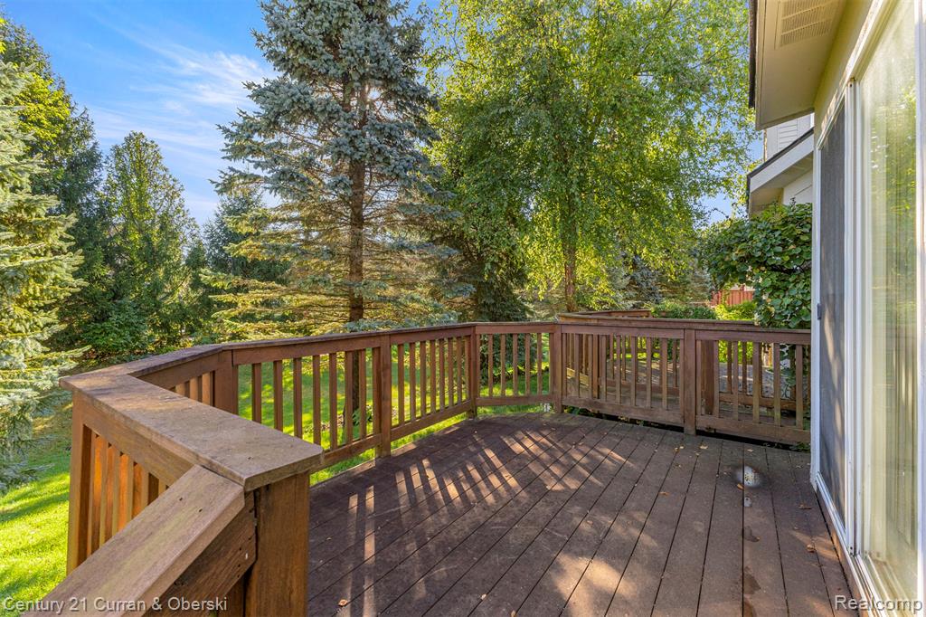 5296 S River Drive S, Commerce Twp, MI 48382 — Photo 29