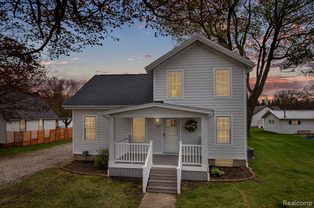 209 S Bristol Street, Almont, MI 48003 — Photo 2
