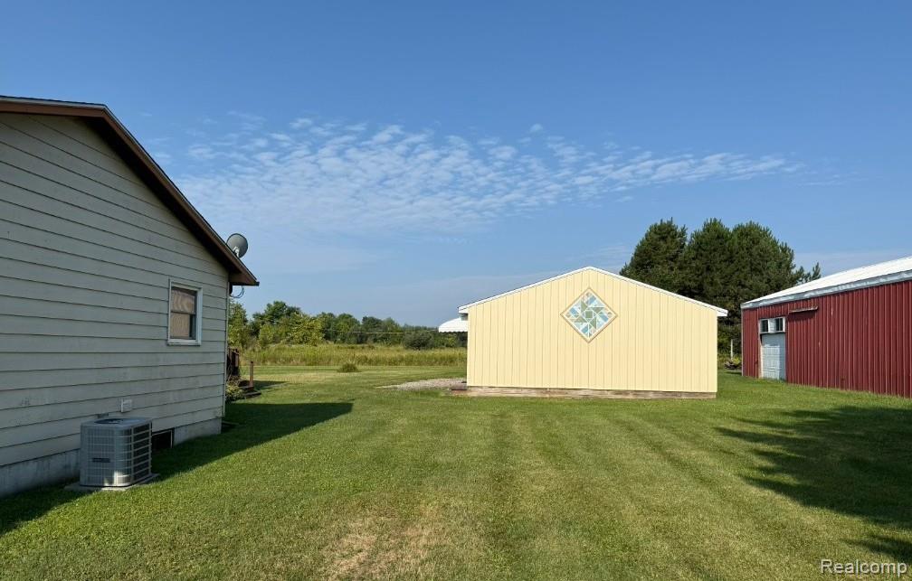 4320 Seymour Road, Swartz Creek, MI 48473 — Photo 21
