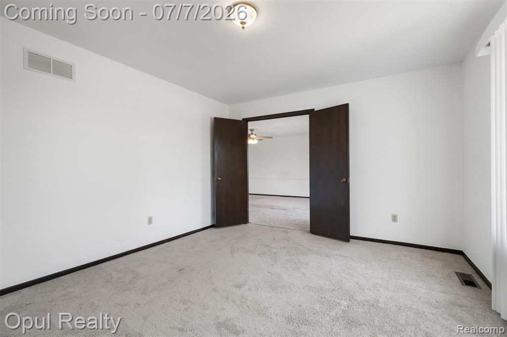 3961 Chablis Street, West Bloomfield, MI 48323 — Photo 30