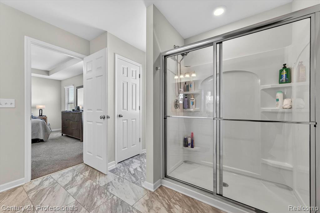 54407 Heron Circle, New Baltimore, MI 48047 — Photo 33