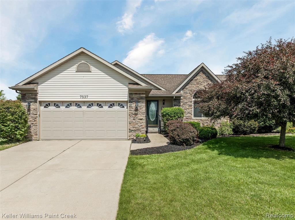 7537 Waterfall Drive, Grand Blanc, MI 48439 — Photo 31