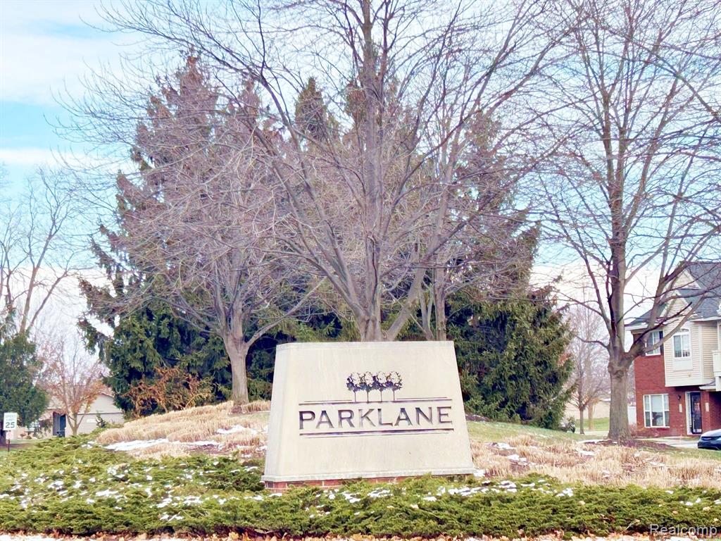 23074 FAIRLANE Boulevard, 6, Woodhaven, MI 48183 — Photo 2