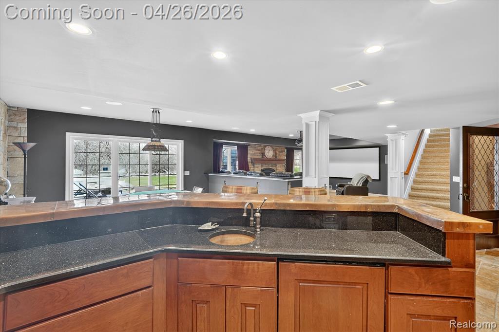 6932 Oakhurst Ridge Road, Clarkston, MI 48348 — Photo 46