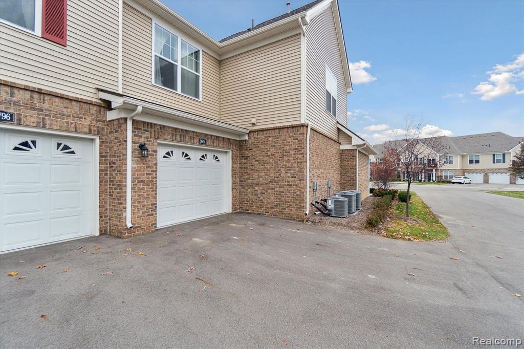 9804 RIDGE RUN Street, Howell, MI 48855 — Photo 26