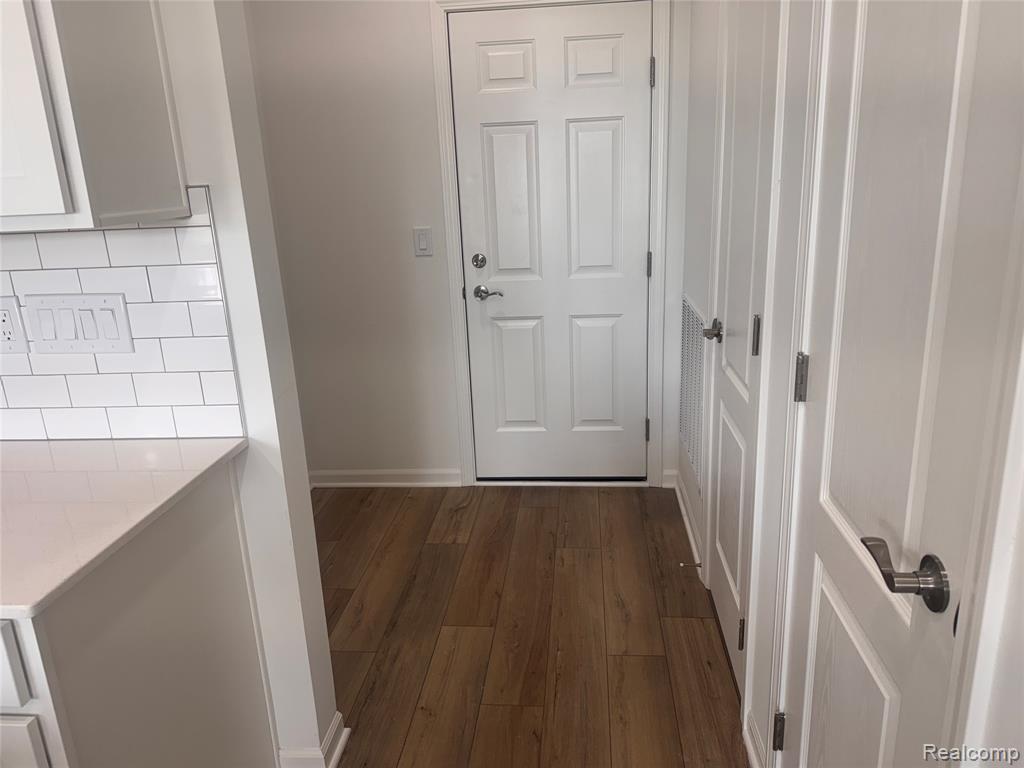 5561 E Spaniel Drive, Ann Arbor, MI 48108 — Photo 7