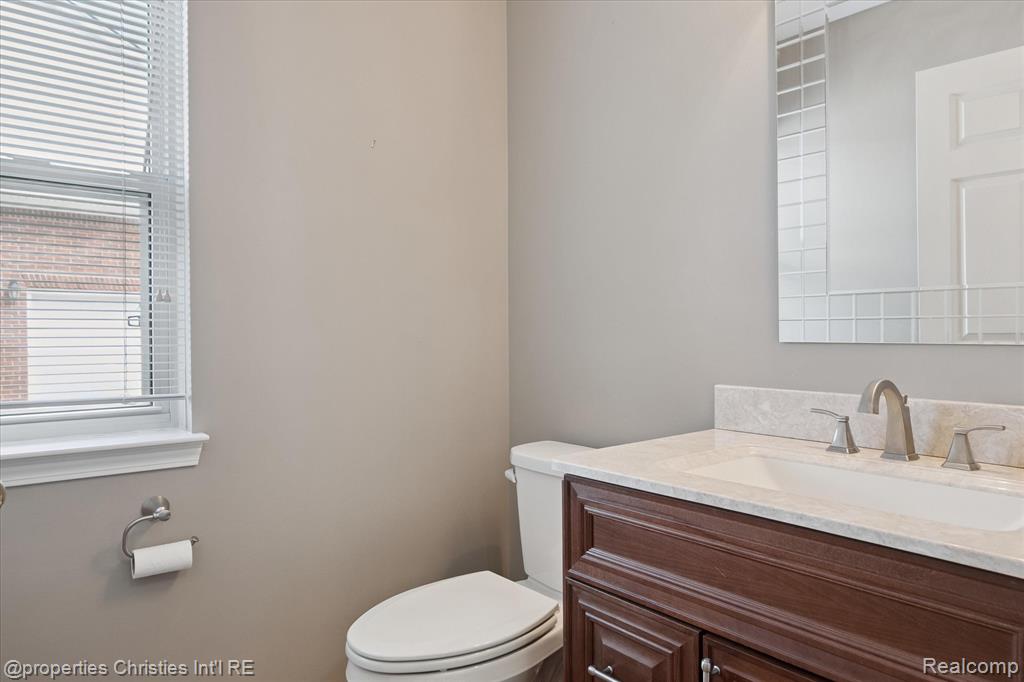 4831 Sunderland Drive, Sterling Heights, MI 48314 — Photo 25