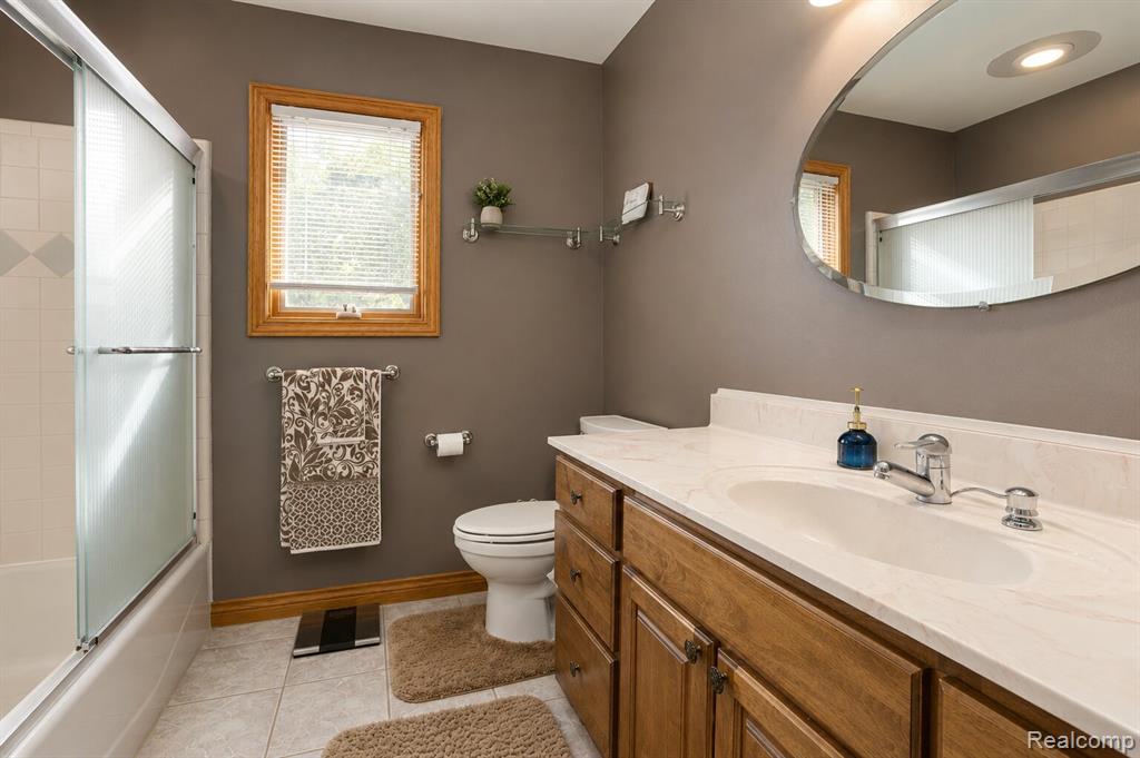 545 Karla Lane, Marysville, MI 48040 — Photo 15