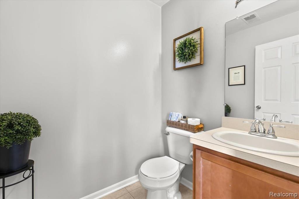 2070 Cloverly Lane, Ann Arbor, MI 48108 — Photo 12