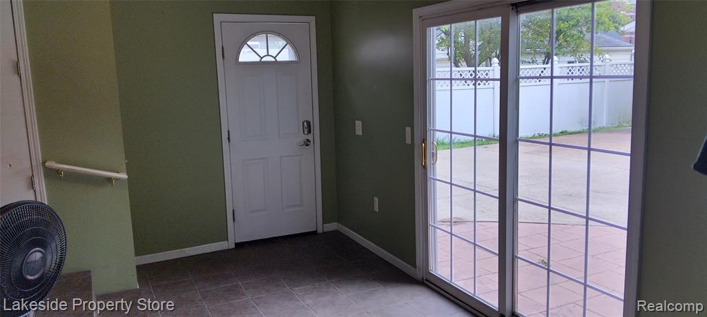 53 Englewood Street, Mount Clemens, MI 48043 — Photo 11