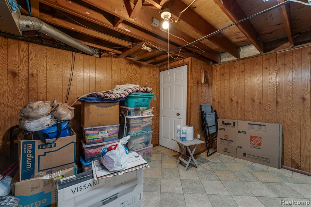 45704 Kensington St, Utica, MI 48317 — Photo 19