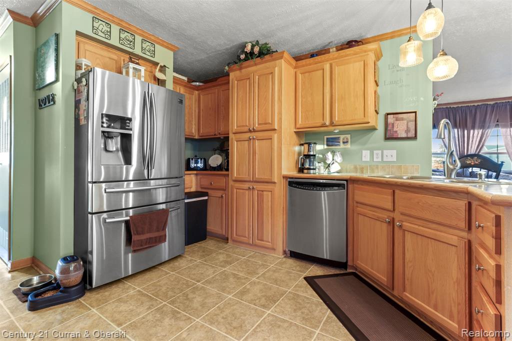 11191 Shady Grove Court, South Lyon, MI 48178 — Photo 8