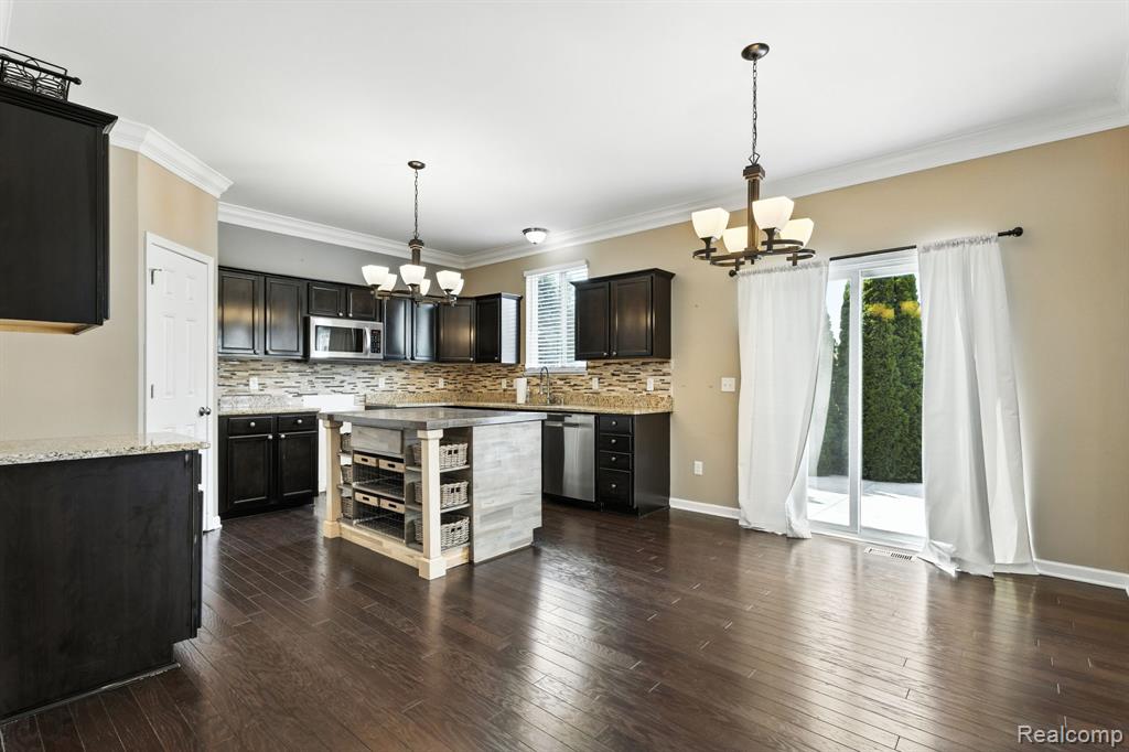 50219 Cheltenham Drive, Macomb, MI 48044 — Photo 5