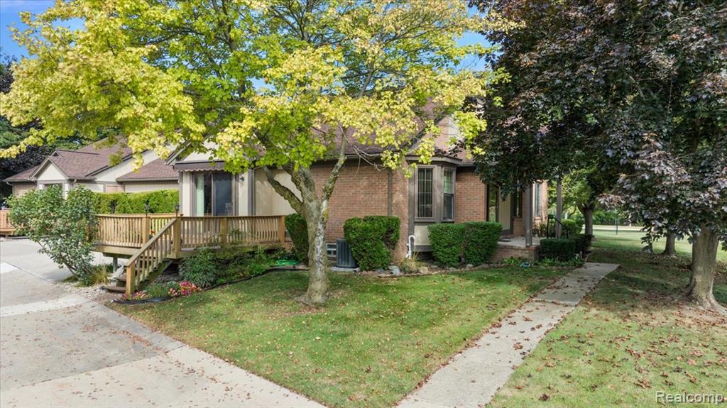 404 Meadow Bridge Drive, Rochester Hills, MI 48307 — Photo 42