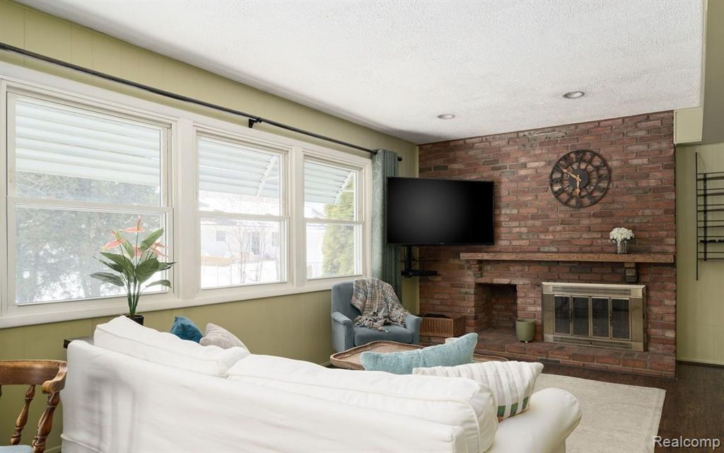 4929 Danbury Drive, Troy, MI 48085 — Photo 18