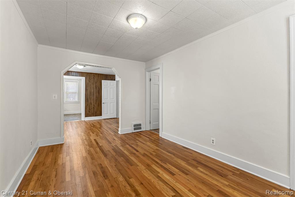 6445 Heyden Street, Dearborn Heights, MI 48127 — Photo 9