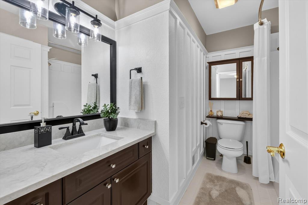 2333 Sandlewood Drive, White Lake, MI 48383 — Photo 35