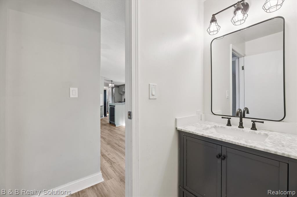 6692 JONES Road, North Branch, MI 48461 — Photo 21