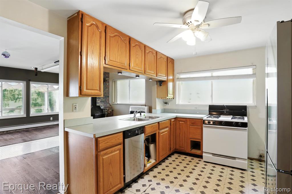 481 Heights Road, Lake Orion, MI 48362 — Photo 25