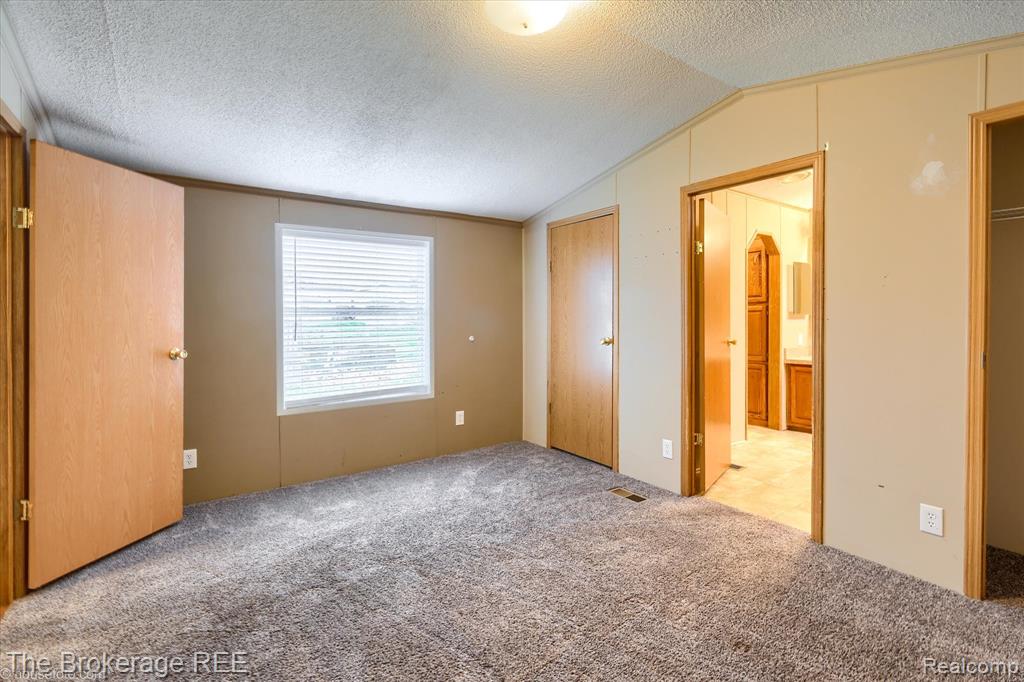 17101 Kropf Avenue, Davisburg, MI 48350 — Photo 25