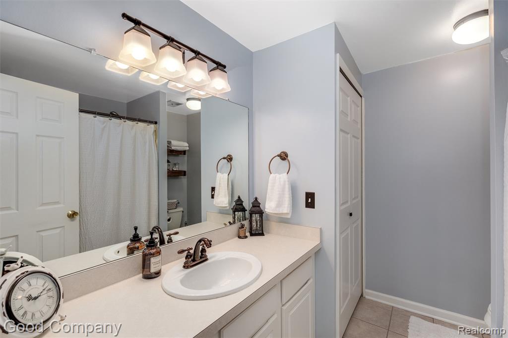 42146 Farragut Court, Northville, MI 48167 — Photo 19