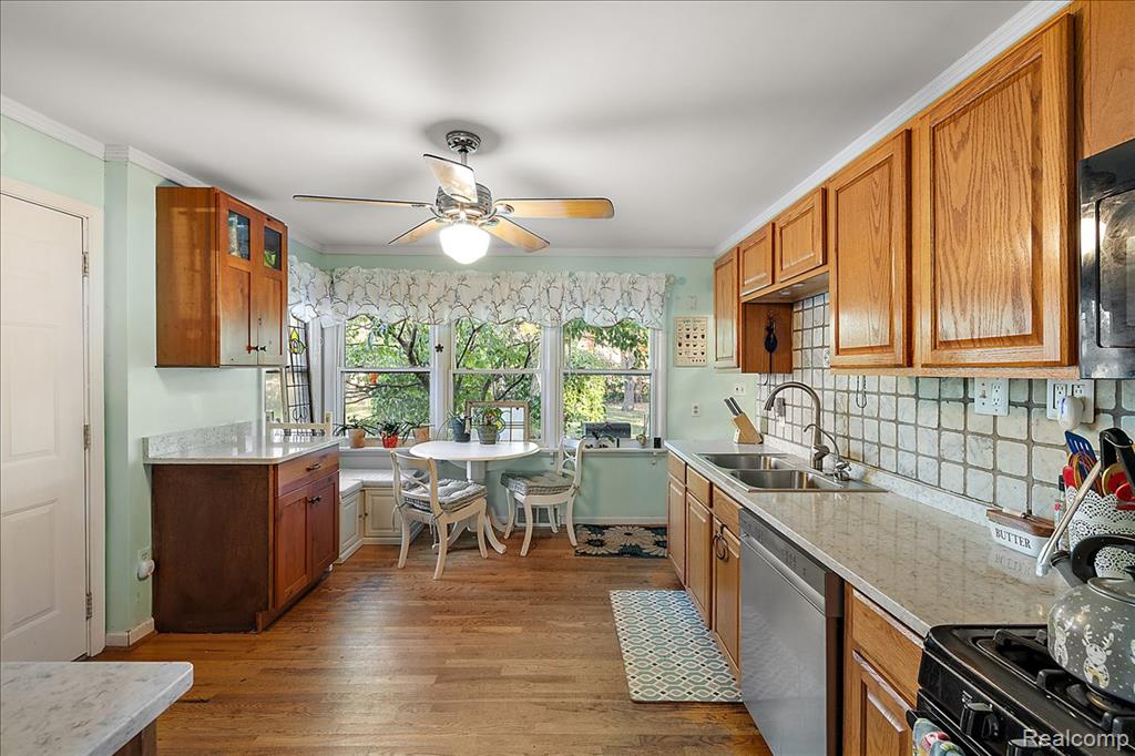 45520 Deshon Street, Utica, MI 48317 — Photo 10