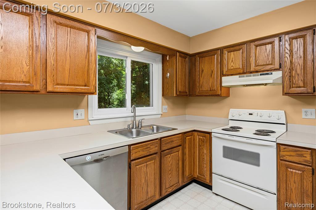 312 Burr Oak Drive, Ann Arbor, MI 48103 — Photo 13