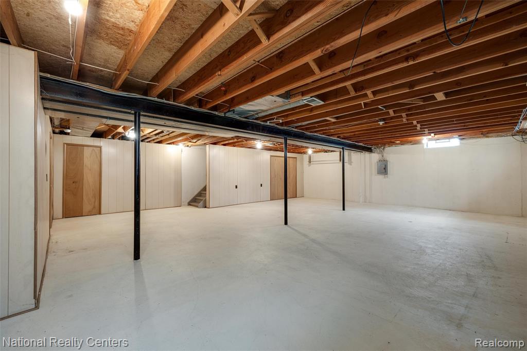 16061 Meadows Drive, Macomb, MI 48044 — Photo 18