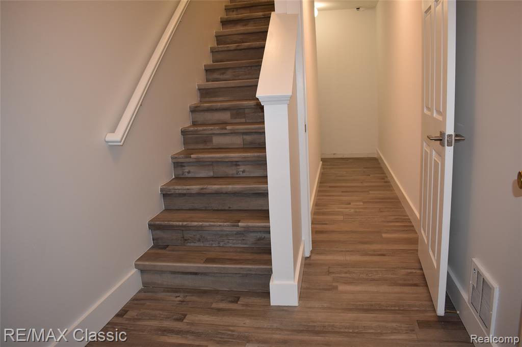 417 Old Pine Way Drive, Walled Lake, MI 48390 — Photo 26