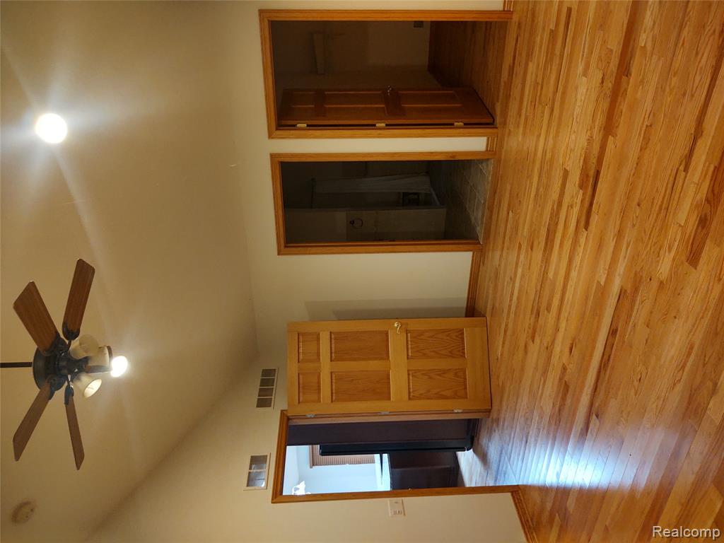 8996 Main Street, Whitmore Lake, MI 48189 — Photo 12