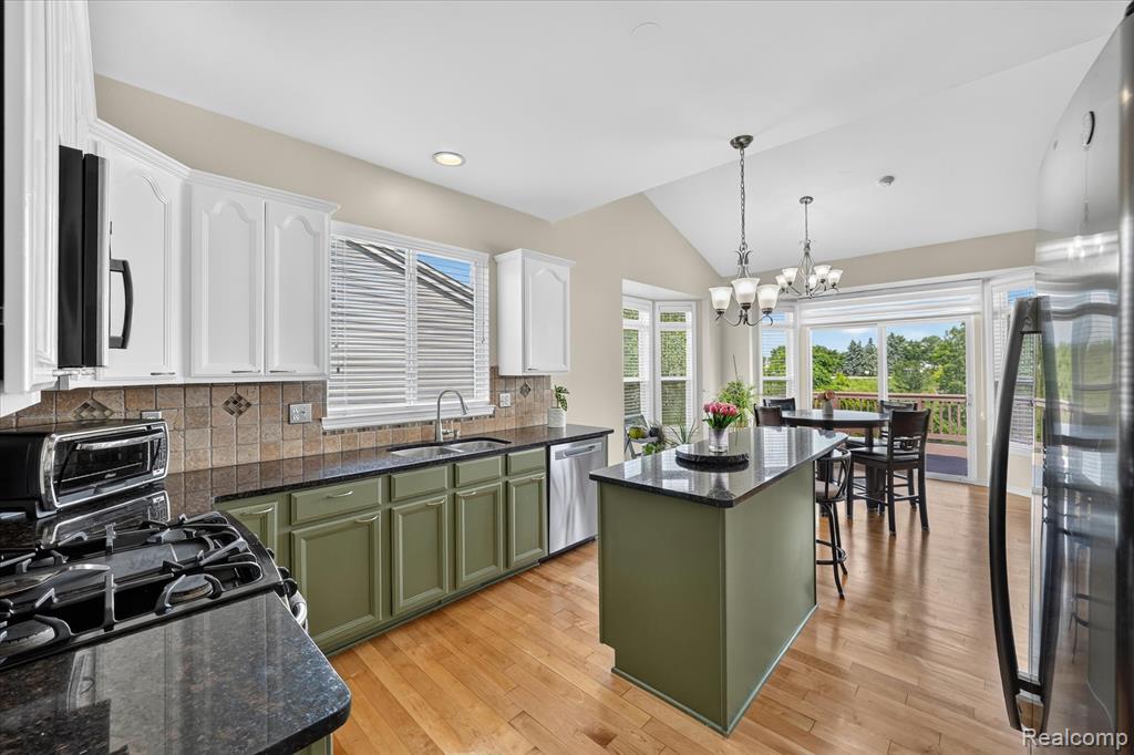 860 Island Lake Drive, Oxford, MI 48371 — Photo 13