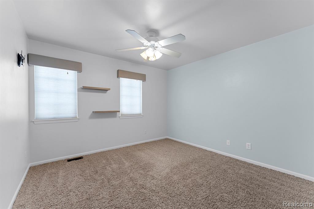 23804 McCORT Drive, Unit 6, Flat Rock, MI 48134 — Photo 19