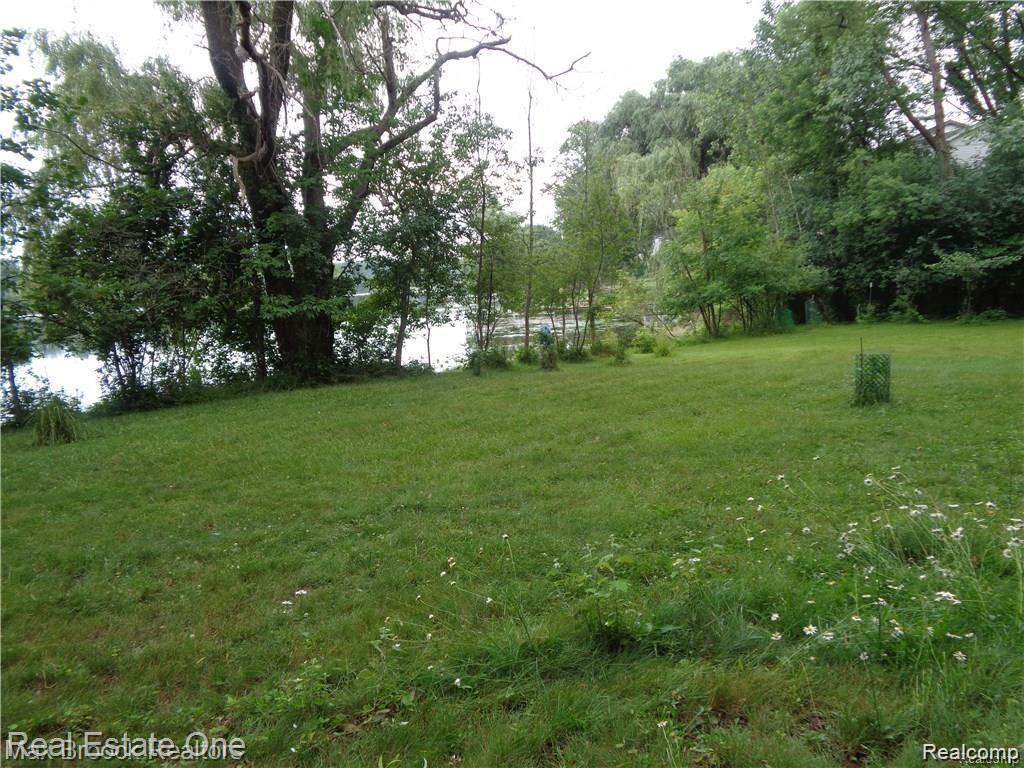 VAC Leytonstone, West Bloomfield, MI — Photo 3