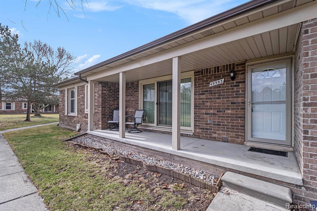 49593 LAUREL HEIGHTS Court, 87, Shelby Twp, MI 48315 — Photo 3