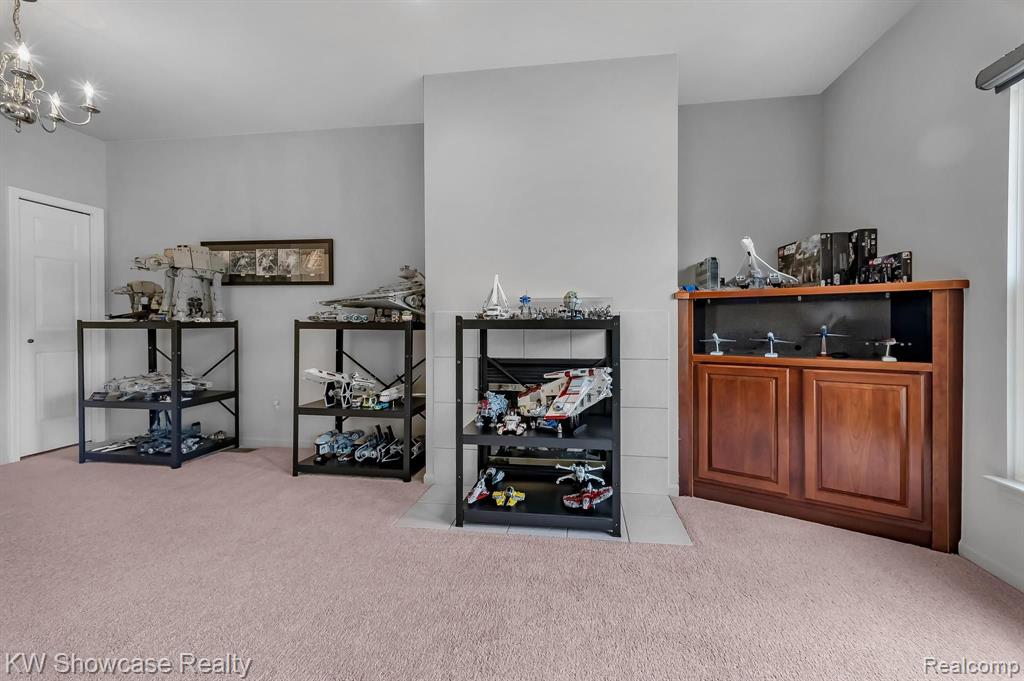 432 CHERRY ORCHARD Road, Canton, MI 48188 — Photo 17