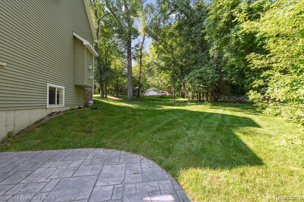 4577 Oaklawn Drive, Pinckney, MI 48169 — Photo 47