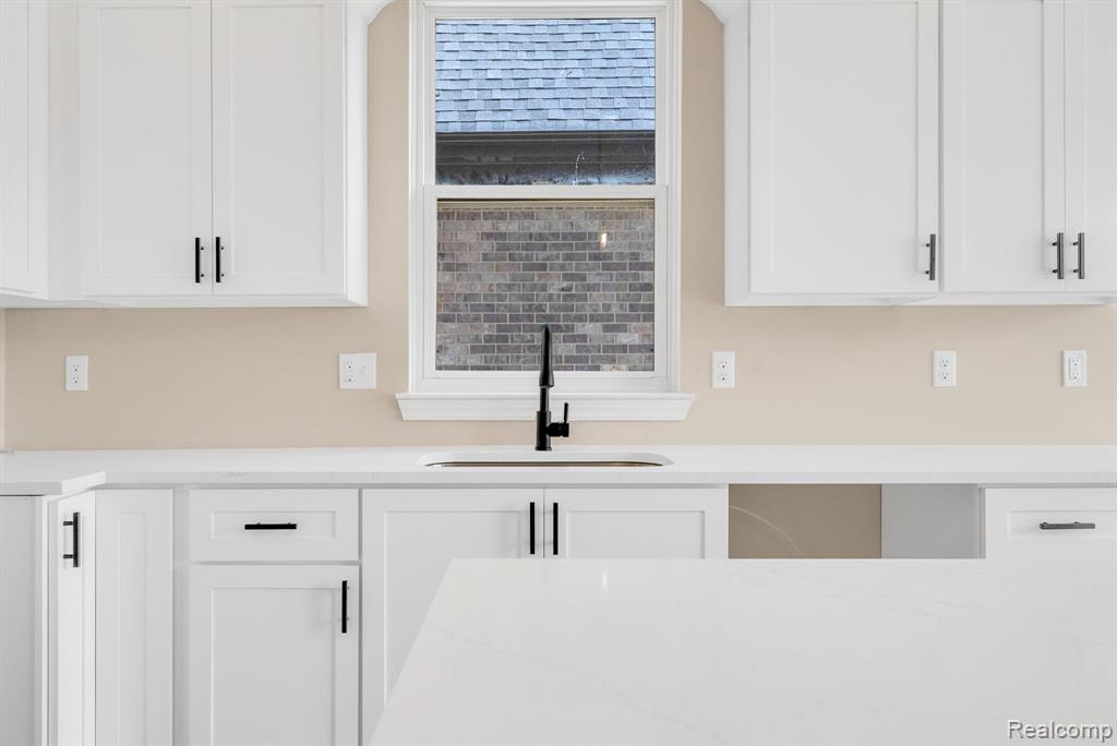 4118 Spring Meadows Drive, Sterling Heights, MI 48314 — Photo 19