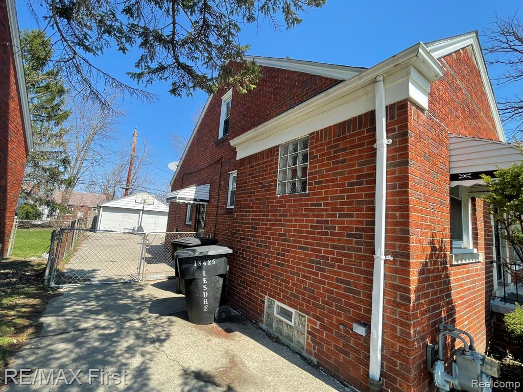 15429 Fairmount Drive, Detroit, MI 48205 — Photo 9