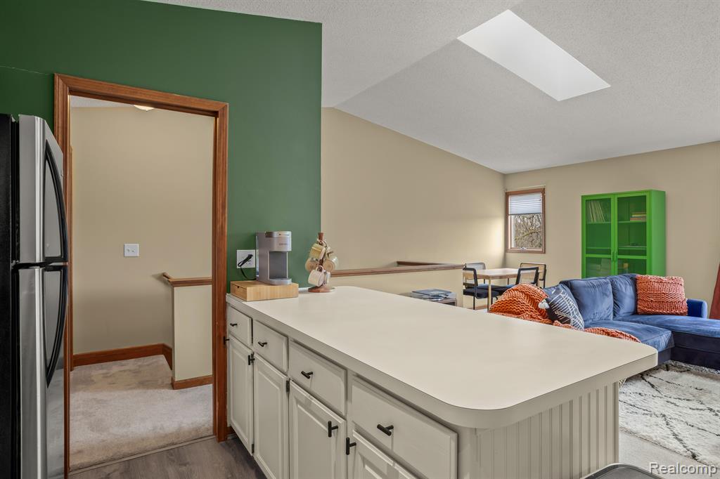 301 PINEWOOD Circle, Plymouth, MI 48170 — Photo 12