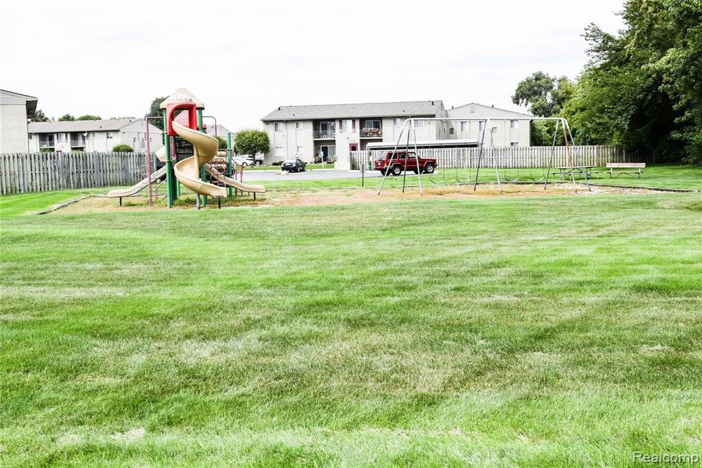 9960 ALLEN POINTE Drive, Allen Park, MI 48101 — Photo 31