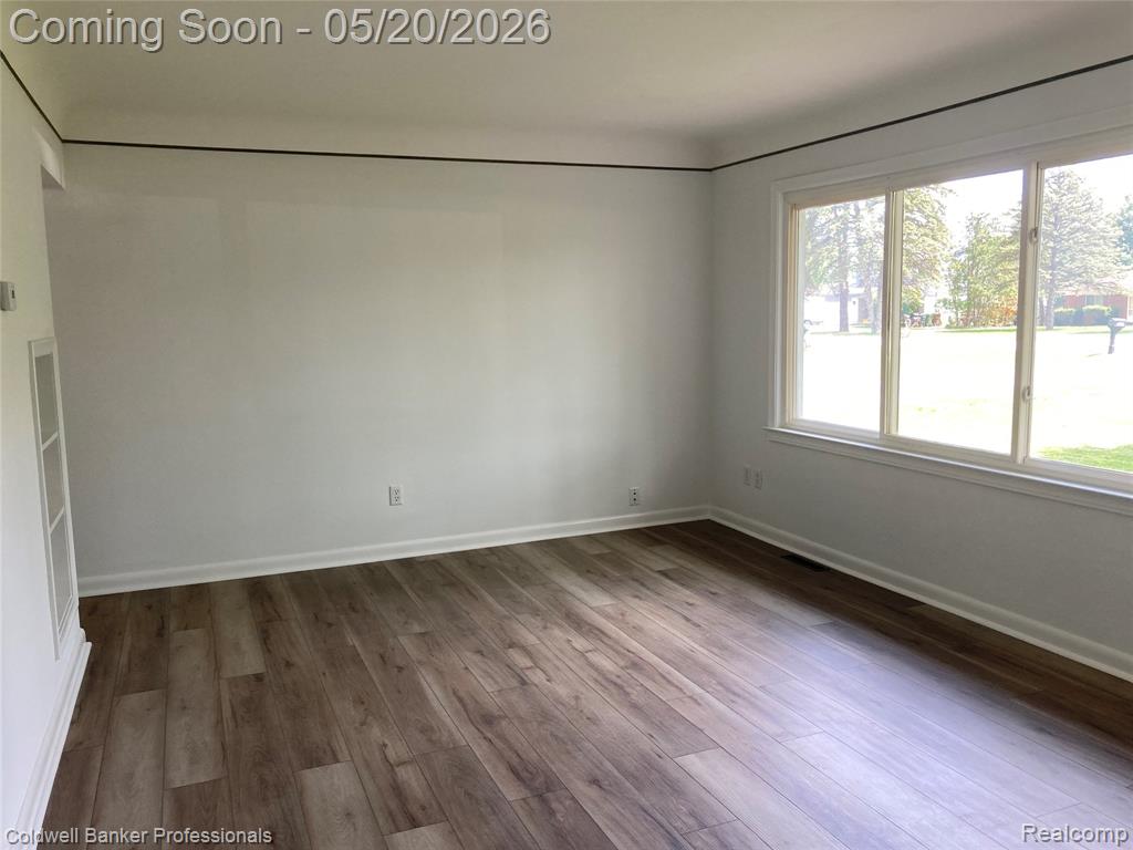 7101 Reber Drive, Shelby Twp, MI 48317 — Photo 8