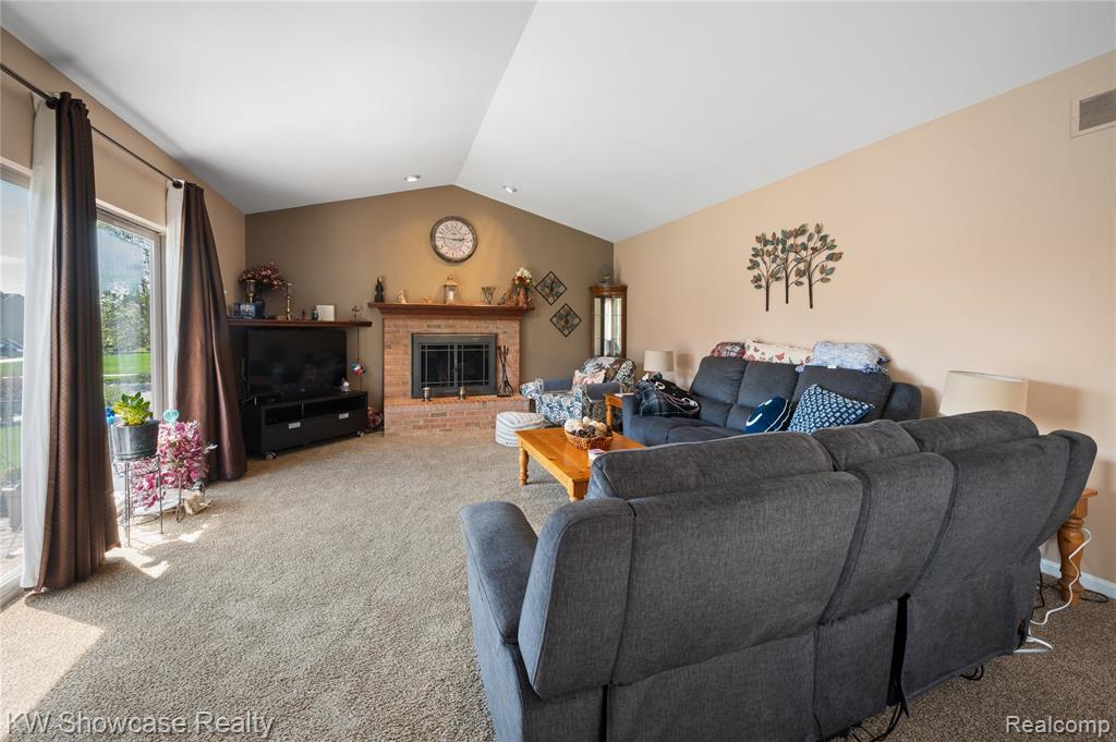 58767 Hunters Court, South Lyon, MI 48178 — Photo 5