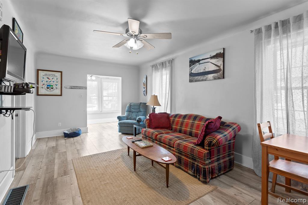 825 BACON Street, Monroe, MI 48161 — Photo 7