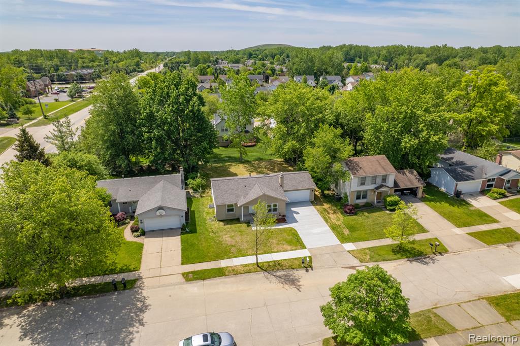 41441 Cumberland Drive, Canton, MI 48188 — Photo 33