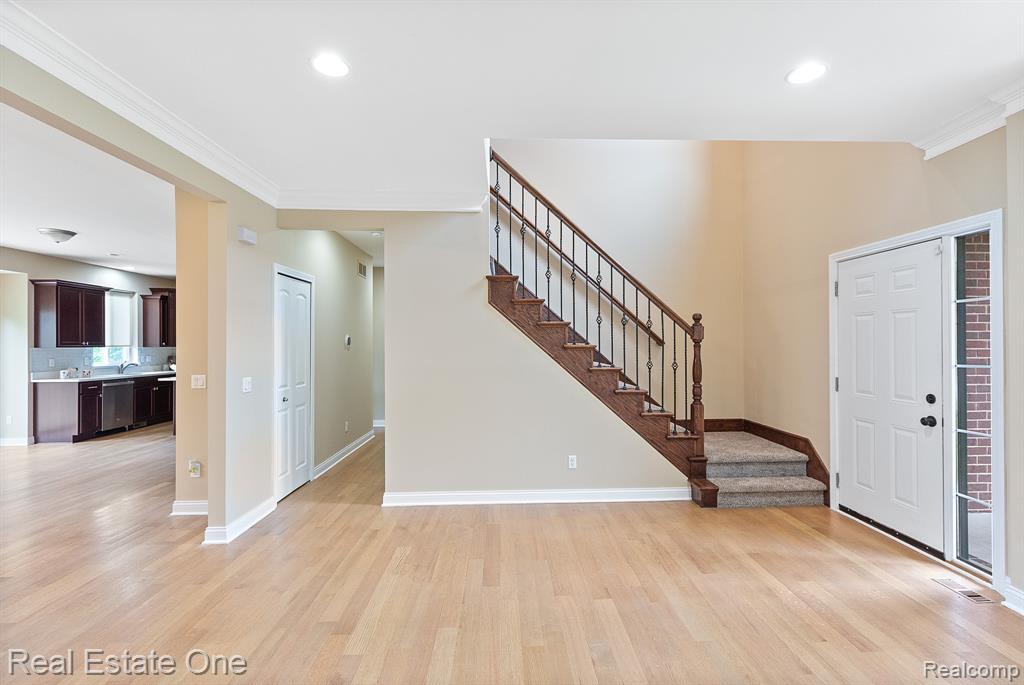 68 Biltmore Drive, Troy, MI 48084 — Photo 3
